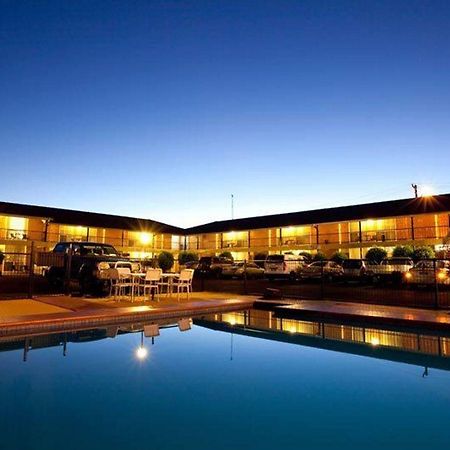 Golden West Motor Inn Dubbo Zewnętrze zdjęcie