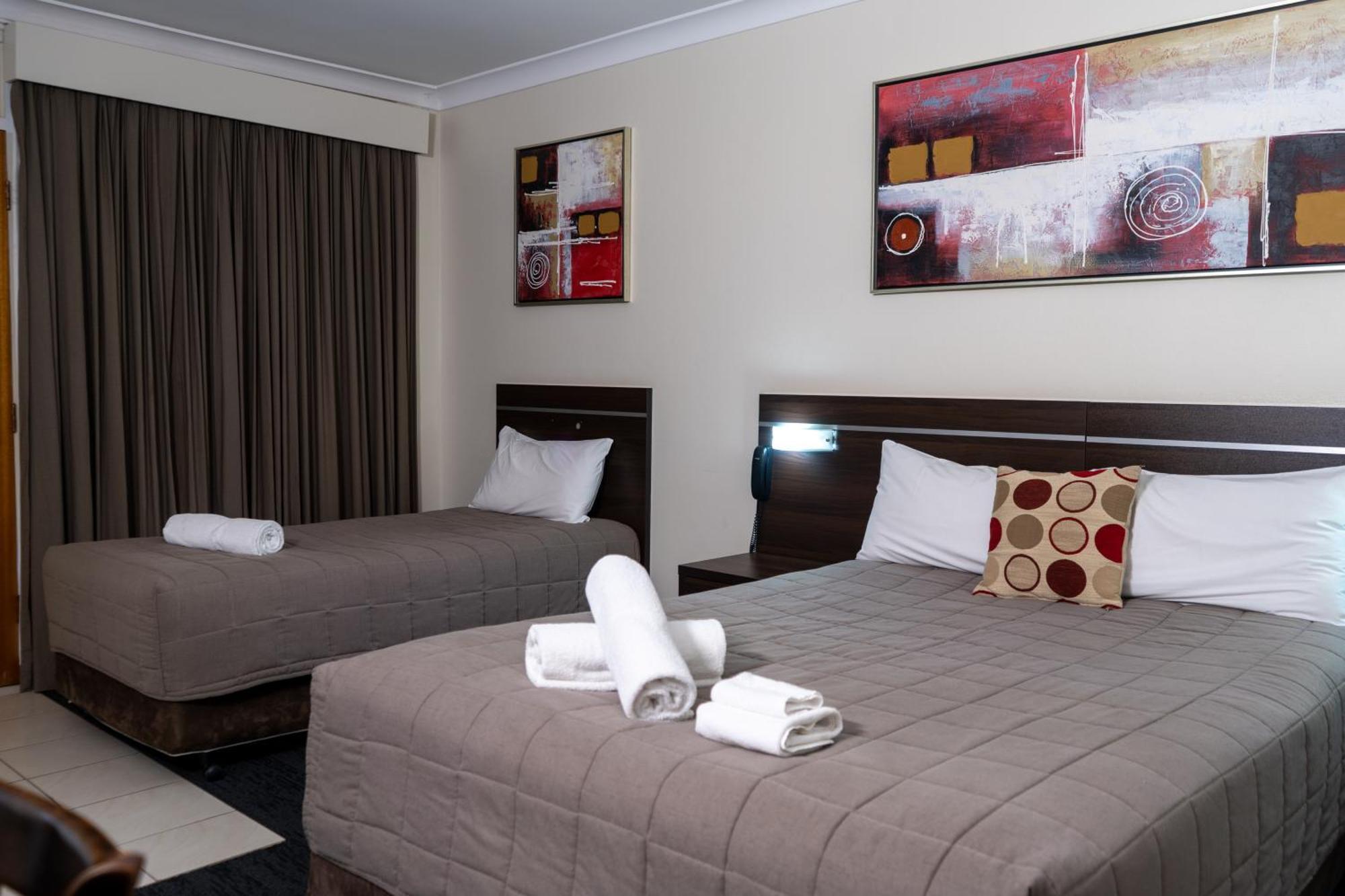 Golden West Motor Inn Dubbo Zewnętrze zdjęcie