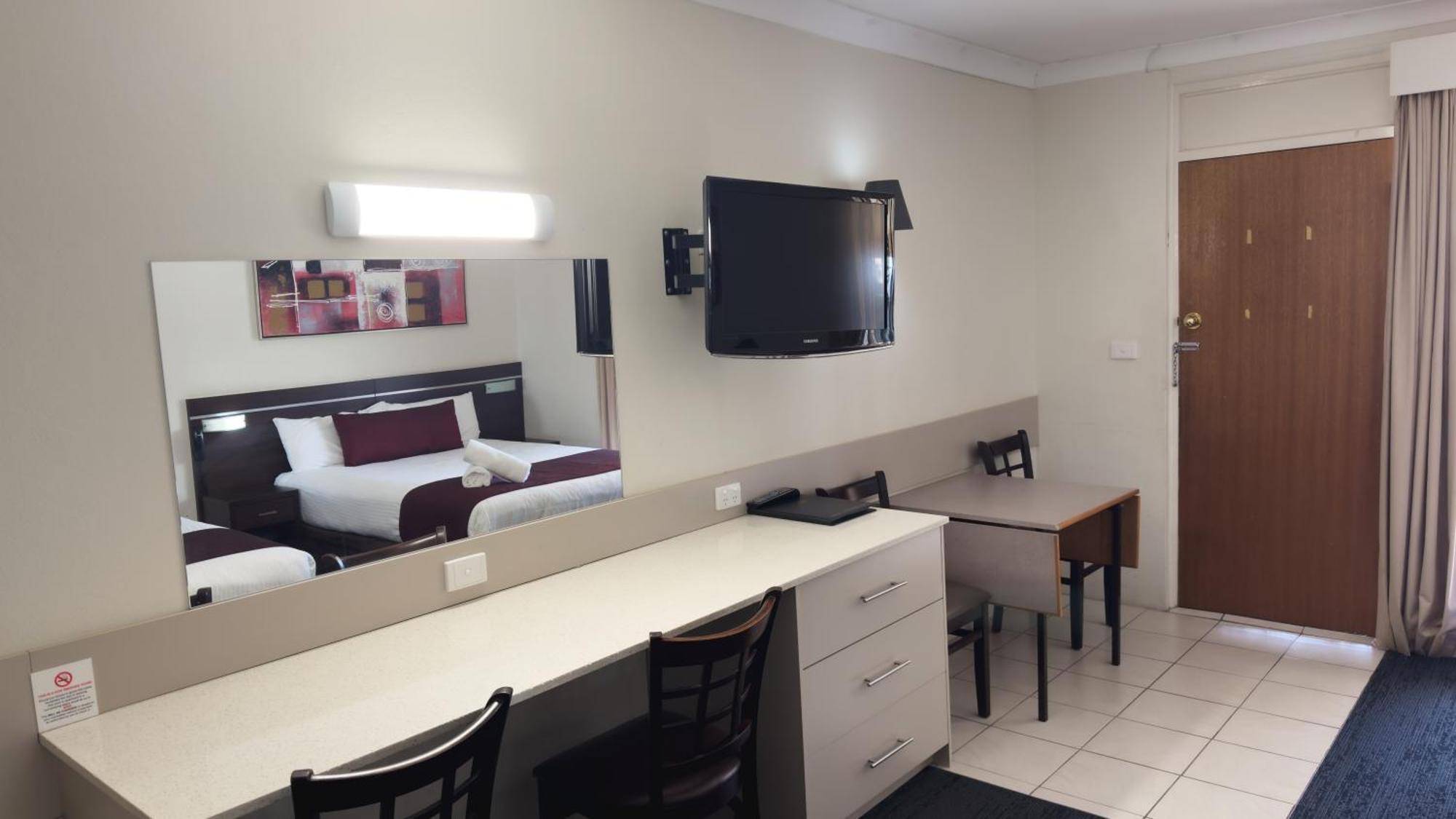 Golden West Motor Inn Dubbo Zewnętrze zdjęcie