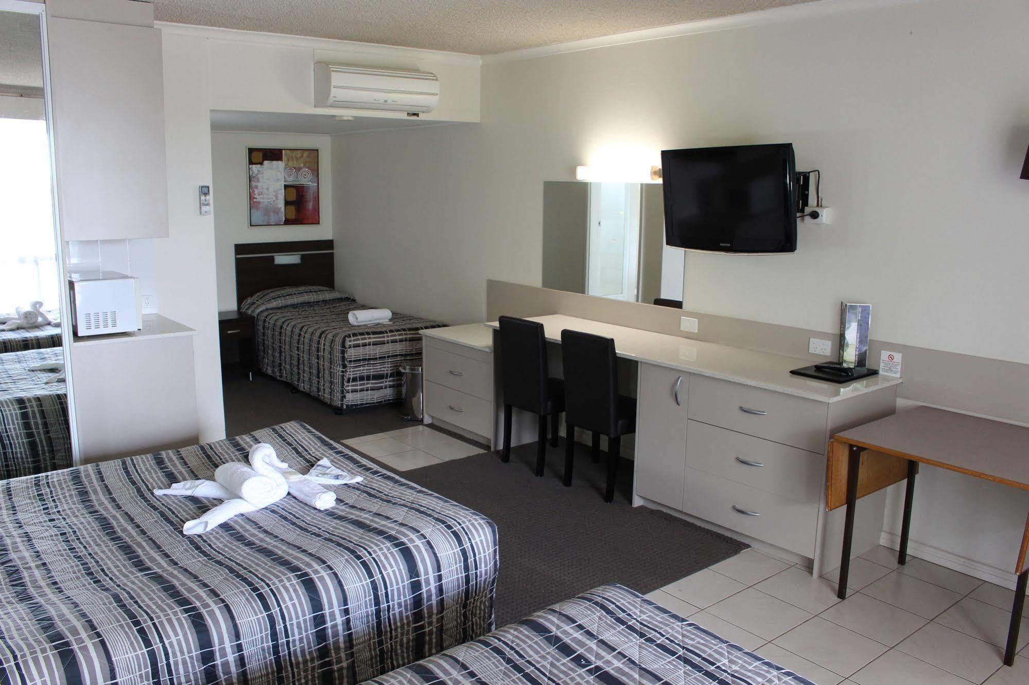 Golden West Motor Inn Dubbo Zewnętrze zdjęcie